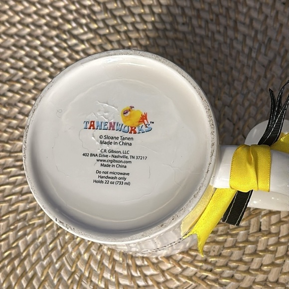 NWT Rise N Shine Ceramic 18oz Elvira C.R. Gibson Coffee Mug - Picture 8 of 8